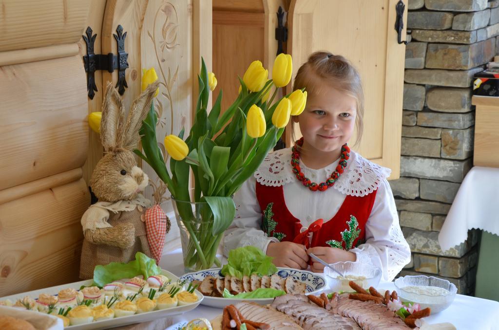 Jedla Miejsce Goscinne บุโควินา ทัตซานสกา ภายนอก รูปภาพ